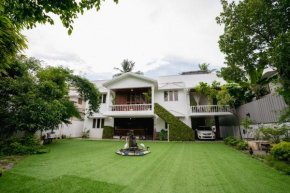 Hexa Retreat Space - Airport